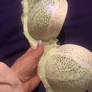 Victoria's Secret Dream Angels Lined Demi bra 36C